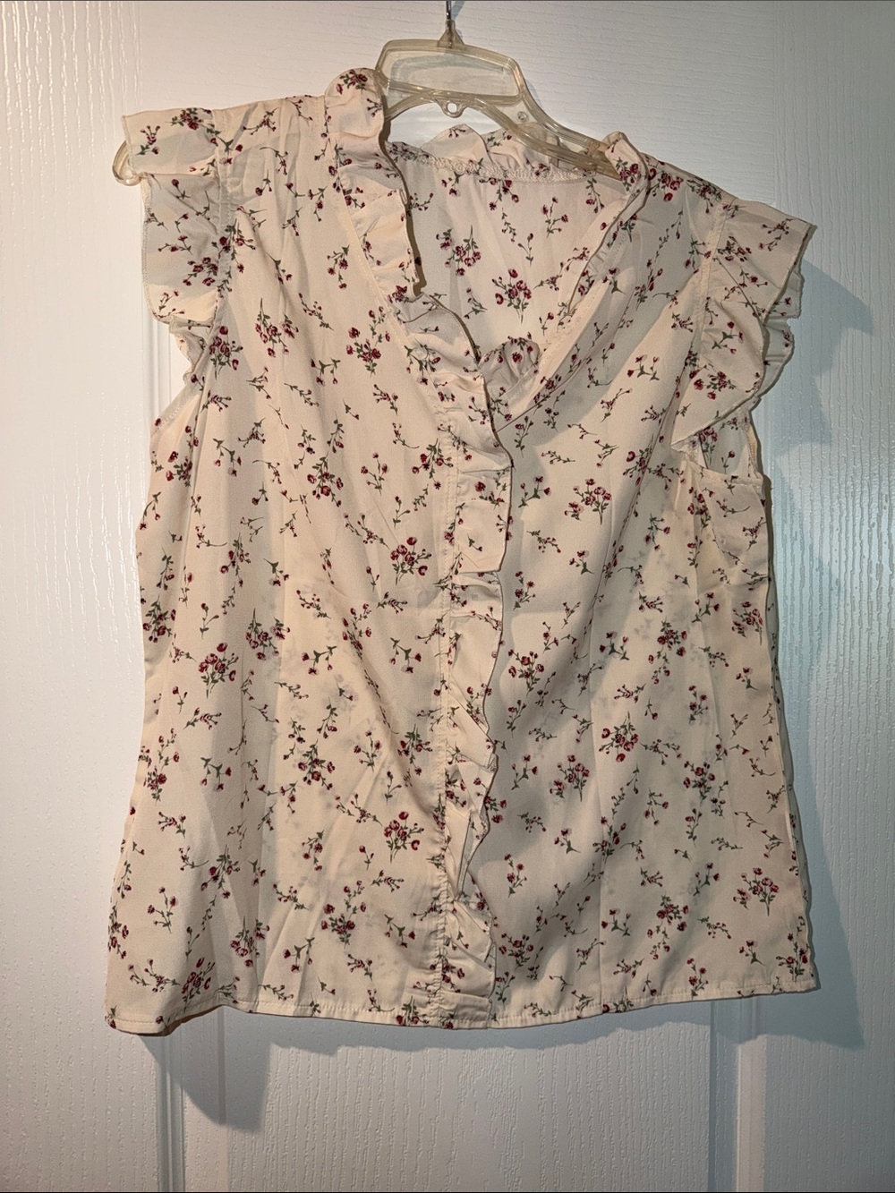 SHEIN Cream Sleeveless Ruffle Blouse with Red Floral Print
